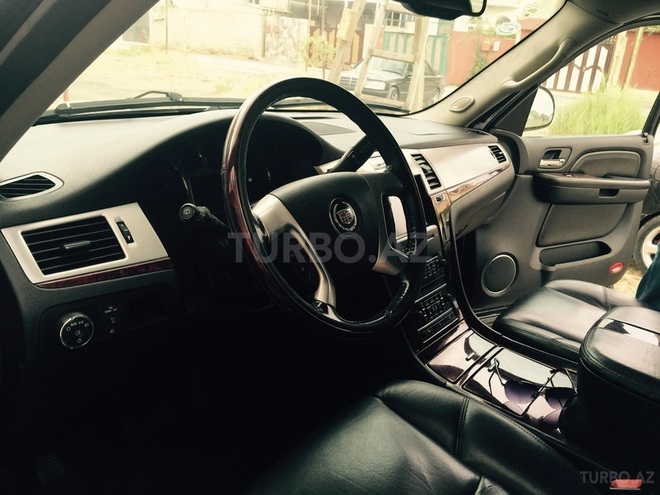 Cadillac Escalade 2008, 100,000 km - 6.2 l - Bakı