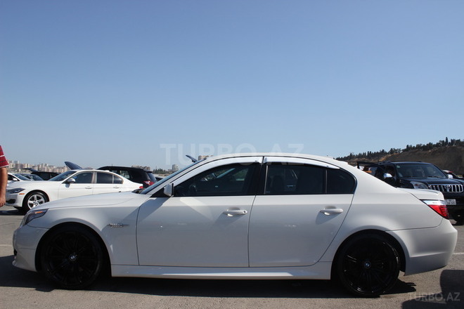 BMW 525 2006, 118,000 km - 2.5 l - Bakı
