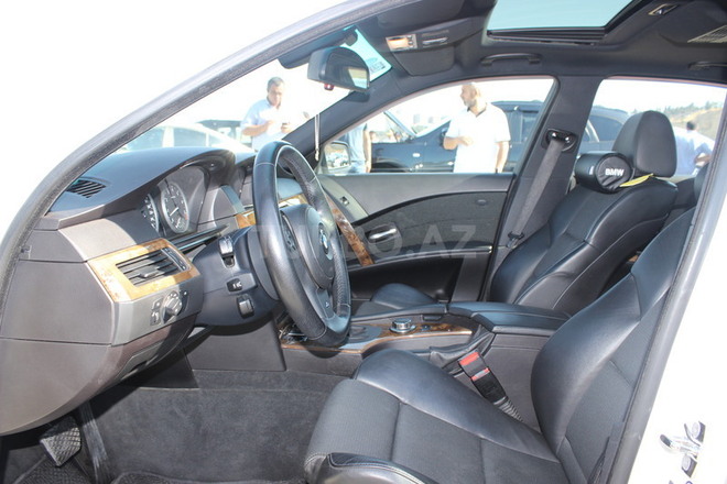BMW 525 2006, 118,000 km - 2.5 l - Bakı