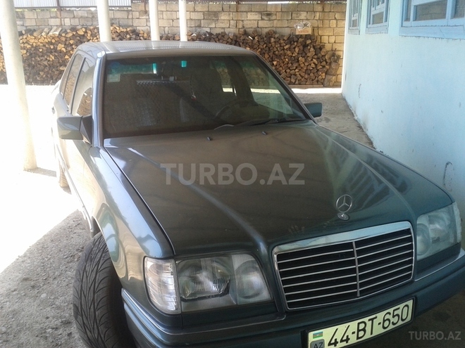 Mercedes E 220 1995, 150,000 km - 2.2 л - Bakı