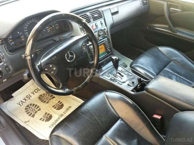 Mercedes E 280 2000, 180,000 km - 2.8 l - Bakı