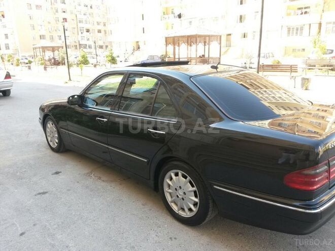 Mercedes E 280 2000, 180,000 km - 2.8 l - Bakı