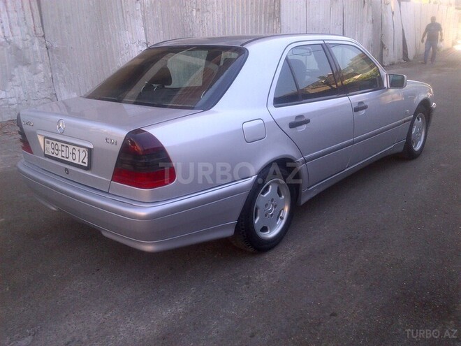Mercedes C 220 1999, 167,000 km - 2.2 l - Bakı