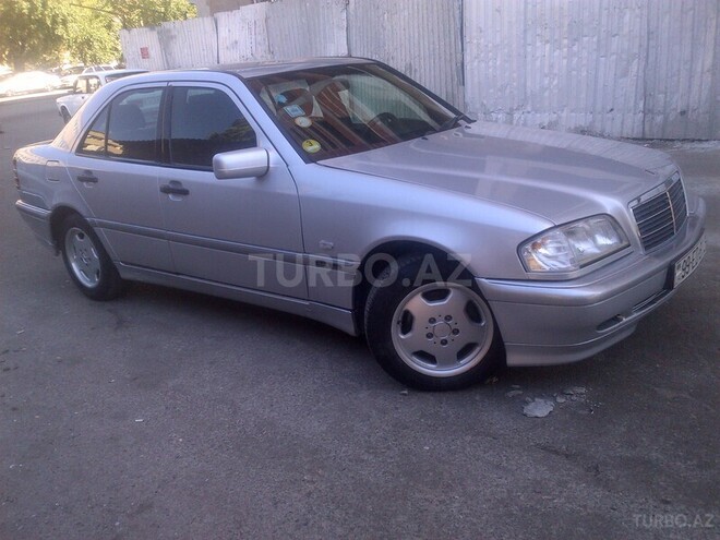 Mercedes C 220 1999, 167,000 km - 2.2 l - Bakı
