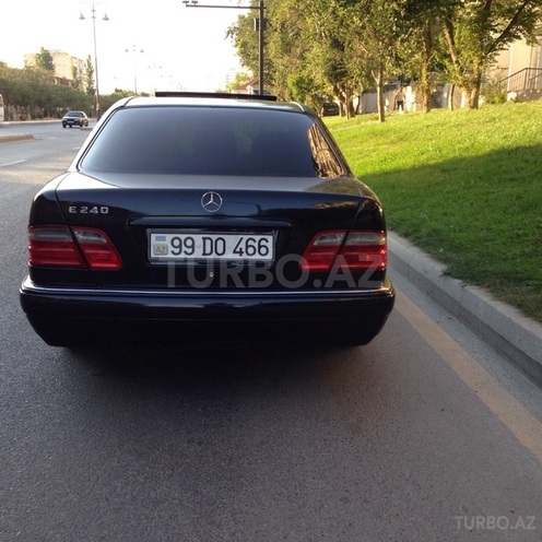 Mercedes E 240 1999, 225,585 km - 2.4 l - Bakı