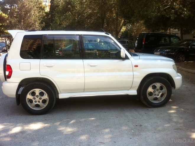 Mitsubishi Pajero io 2000, 245,000 km - 2.0 l - Bakı