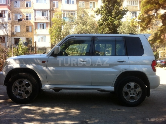 Mitsubishi Pajero io 2000, 245,000 km - 2.0 l - Bakı