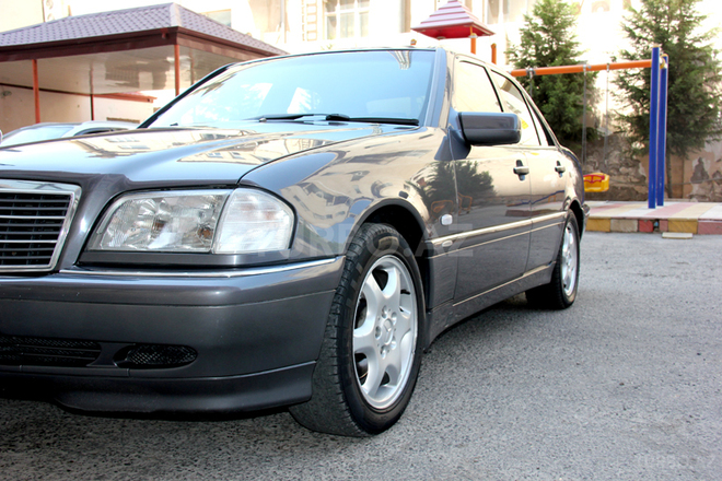 Mercedes C 240 1999, 162,000 km - 2.4 л - Bakı