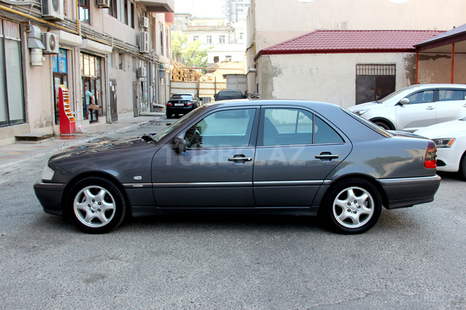Mercedes C 240 1999, 162,000 km - 2.4 л - Bakı