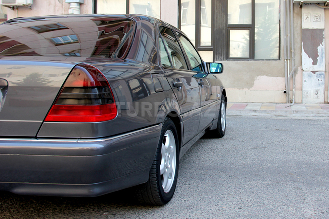 Mercedes C 240 1999, 162,000 km - 2.4 л - Bakı