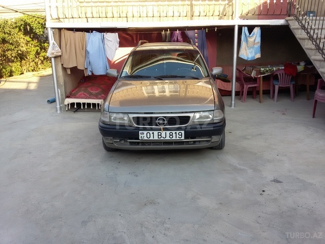 Opel Astra 1996, 296,000 km - 1.6 l - Bakı