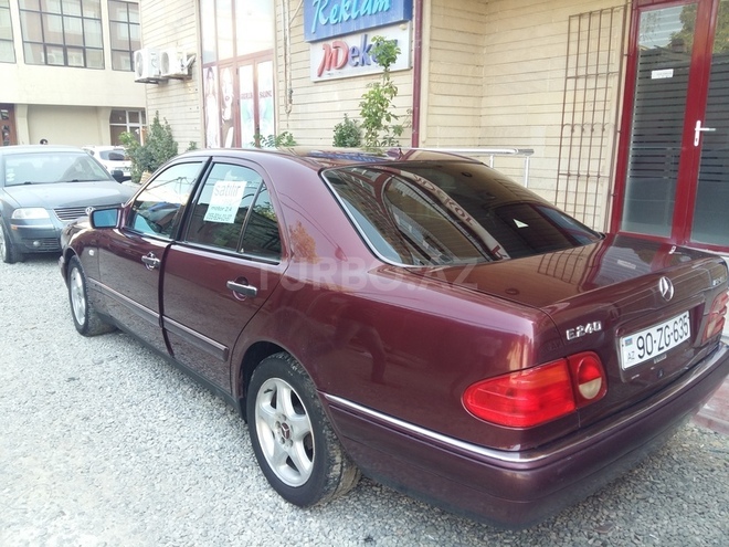 Mercedes E 240 1998, 265,341 km - 2.4 л - Bakı