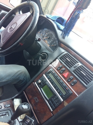 Mercedes E 240 1998, 265,341 km - 2.4 л - Bakı