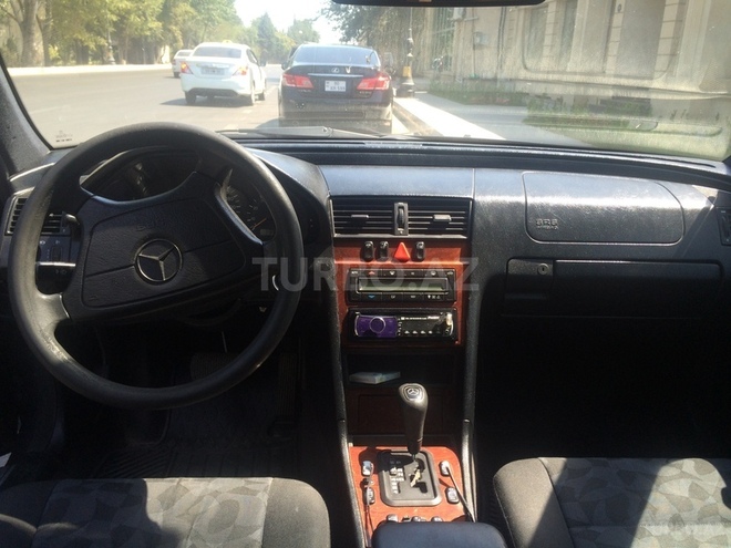 Mercedes C 200 1998, 295,000 km - 2.0 л - Bakı