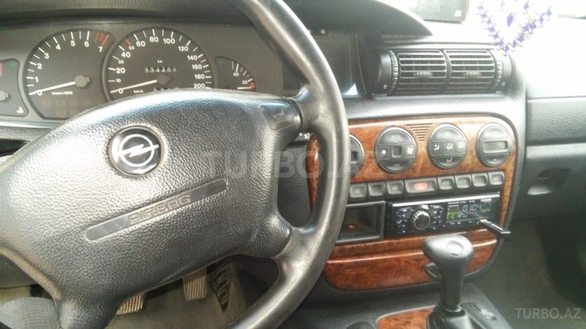 Opel Omega 1995, 25,000 km - 2.0 л - Bakı