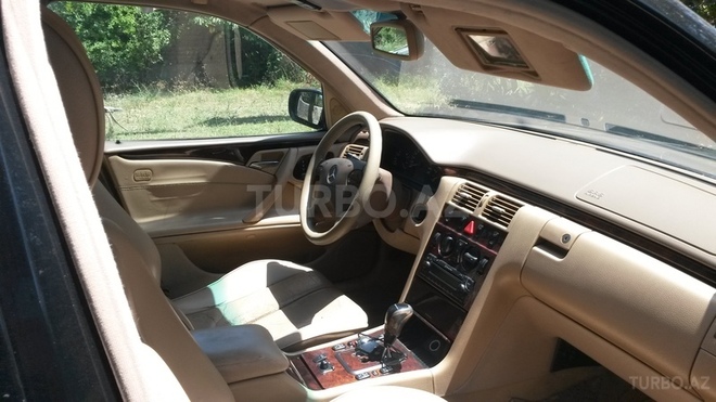 Mercedes C 220 2000, 378,600 km - 2.2 л - Bakı