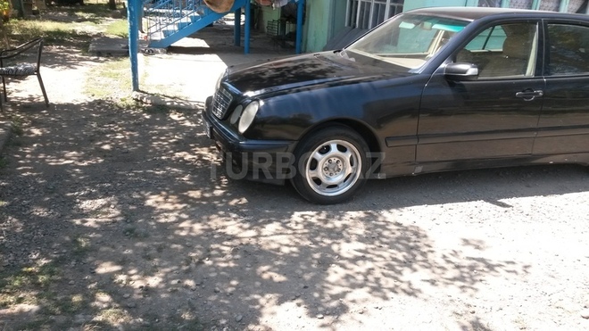 Mercedes C 220 2000, 378,600 km - 2.2 л - Bakı