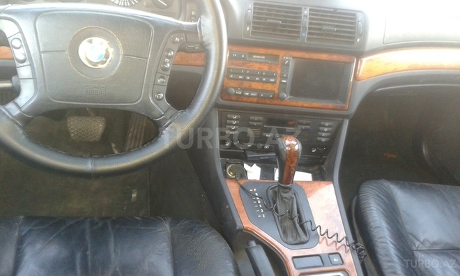 BMW 528 1998, 285,000 km - 2.8 l - Bakı
