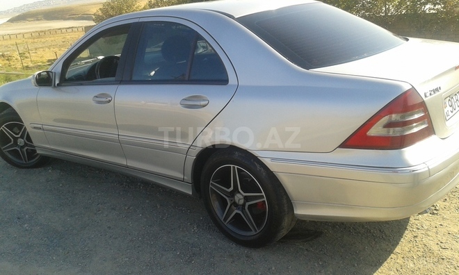 Mercedes C 200 2002, 220,000 km - 2.0 l - Bakı