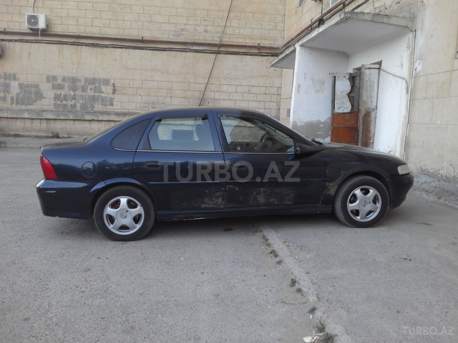 Opel Vectra 2000, 260,000 km - 1.6 l - Bakı