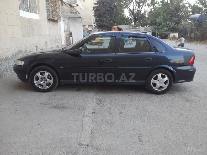 Opel Vectra 2000, 260,000 km - 1.6 l - Bakı