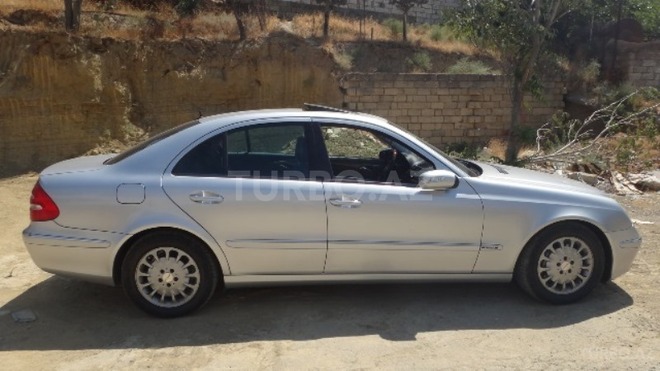 Mercedes E 320 2002, 250,000 km - 3.2 l - Bakı