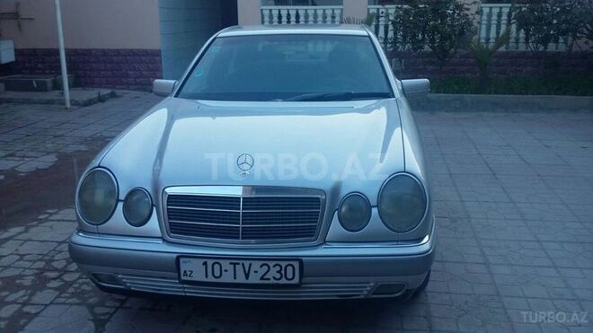 Mercedes E 230 1996, 269,000 km - 2.3 l - Bakı