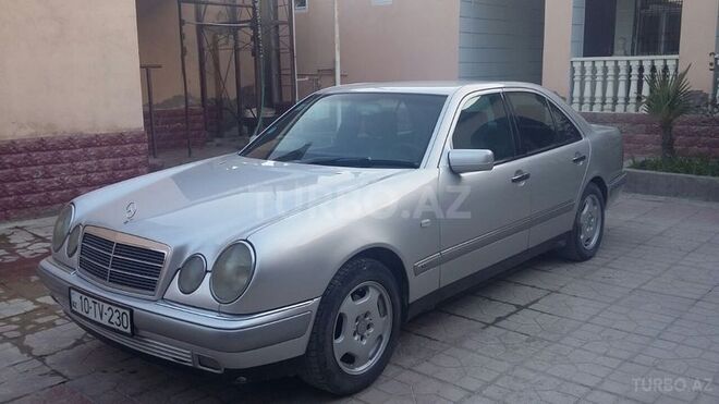 Mercedes E 230 1996, 269,000 km - 2.3 l - Bakı
