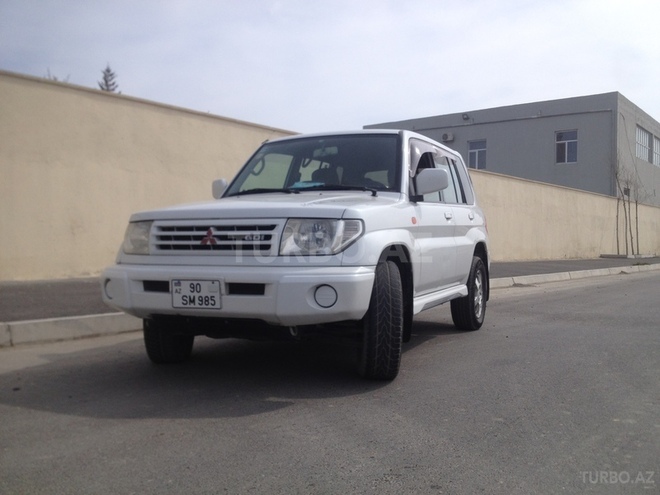 Mitsubishi Pajero io 1999, 142,000 km - 1.8 l - Bakı