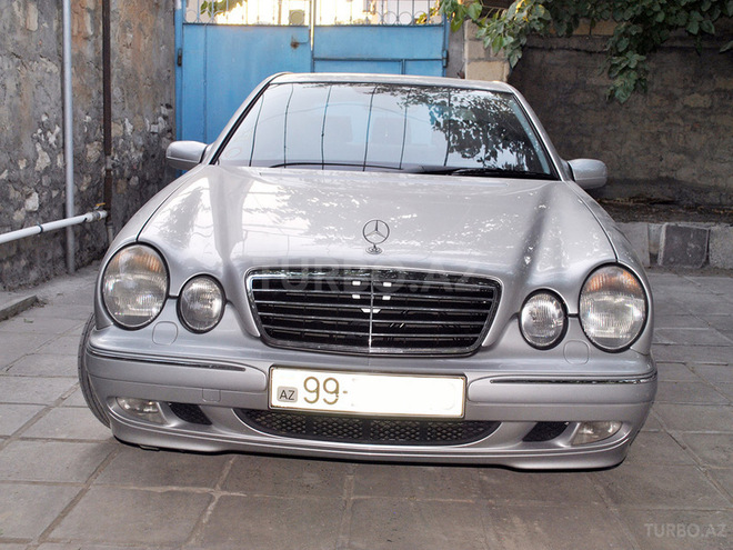 Mercedes E 240 2000, 176,000 km - 2.6 l - Bakı
