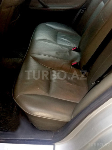 Mercedes E 240 2000, 176,000 km - 2.6 l - Bakı
