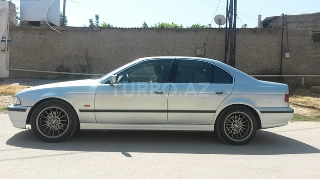 BMW 523 1997, 300,000 km - 2.5 l - Bakı