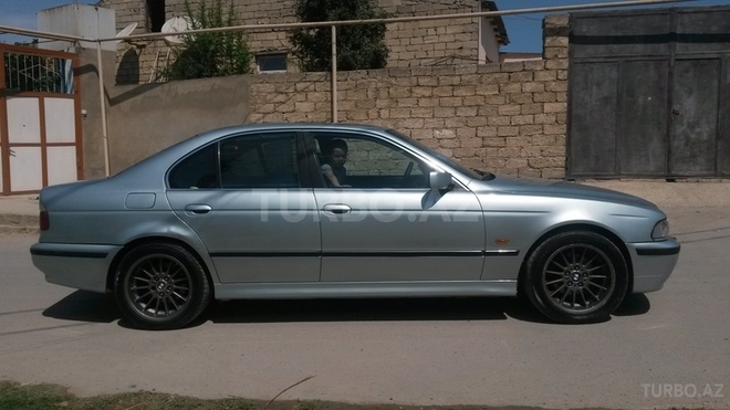 BMW 523 1997, 300,000 km - 2.5 l - Bakı