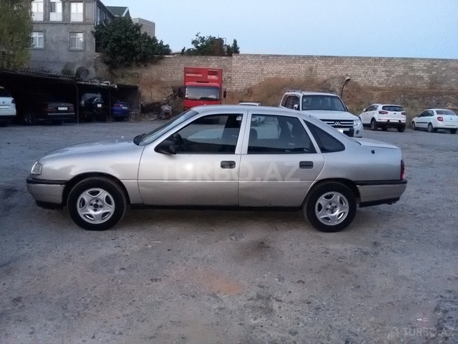 Opel Vectra 1990, 363,000 km - 0.2 l - Bakı