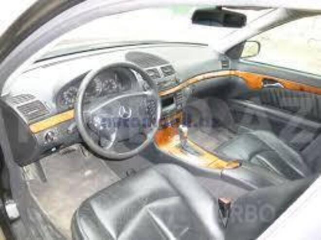 Mercedes E 270 2002, 320,000 km - 2.7 l - Bakı