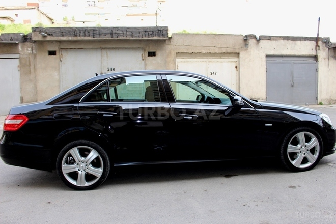 Mercedes E 220 2011, 119,000 km - 2.2 l - Bakı