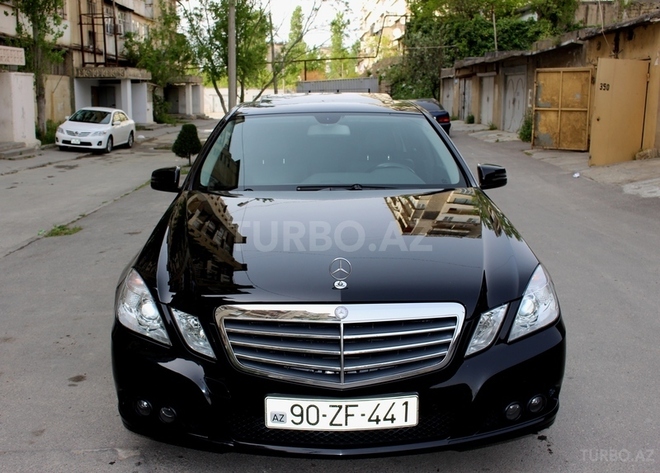 Mercedes E 220 2011, 119,000 km - 2.2 l - Bakı