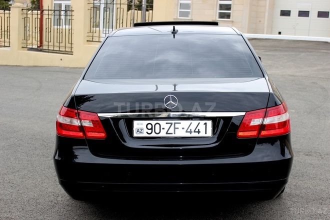 Mercedes E 220 2011, 119,000 km - 2.2 l - Bakı