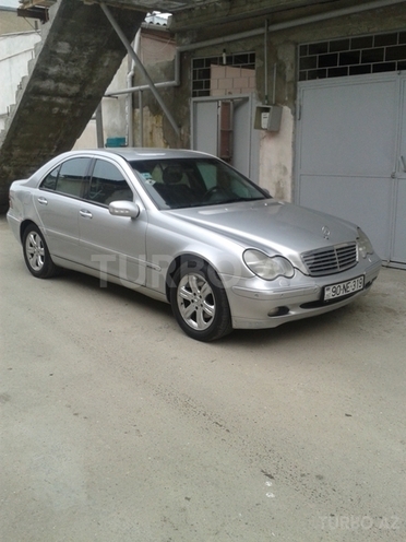 Mercedes C 220 2000, 233,000 km - 2.2 л - Bakı