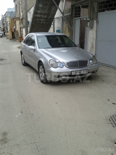 Mercedes C 220 2000, 233,000 km - 2.2 л - Bakı