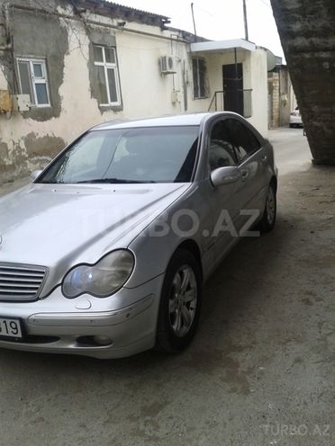 Mercedes C 220 2000, 233,000 km - 2.2 л - Bakı