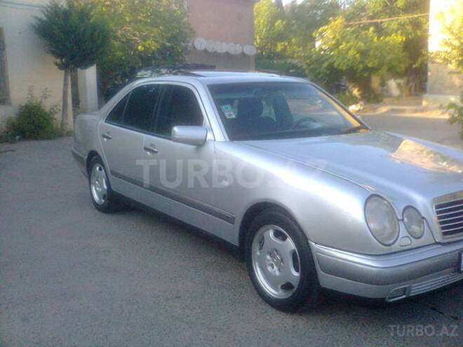 Mercedes E 220 1997, 220,000 km - 2.2 l - Bakı