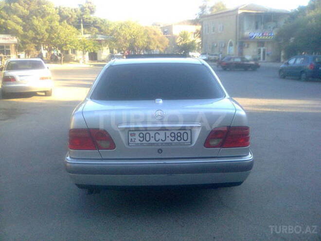 Mercedes E 220 1997, 220,000 km - 2.2 l - Bakı