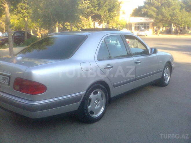 Mercedes E 220 1997, 220,000 km - 2.2 l - Bakı