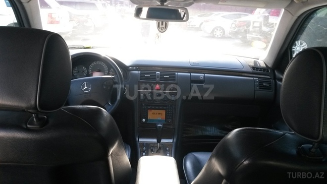 Mercedes E 240 2000, 192,651 km - 2.4 l - Bakı