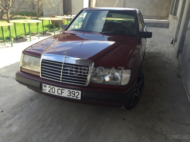 Mercedes C 200 1988, 6,509,874 km - 2.0 l - Bakı
