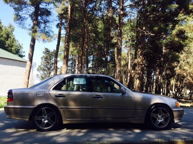 Mercedes C 230 2000, 160,000 km - 2.3 l - Bakı