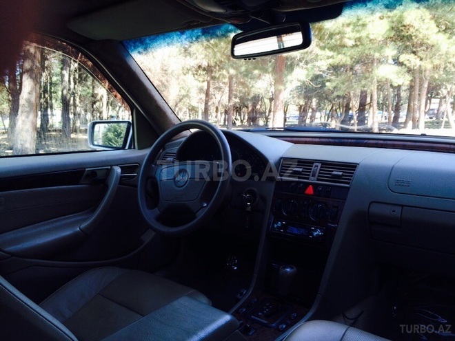 Mercedes C 230 2000, 160,000 km - 2.3 l - Bakı