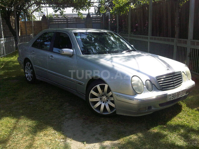 Mercedes E 240 2001, 200,000 km - 2.6 l - Bakı