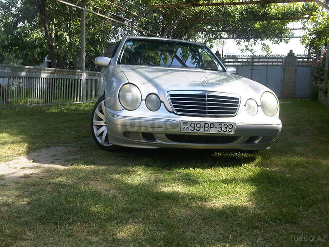 Mercedes E 240 2001, 200,000 km - 2.6 l - Bakı